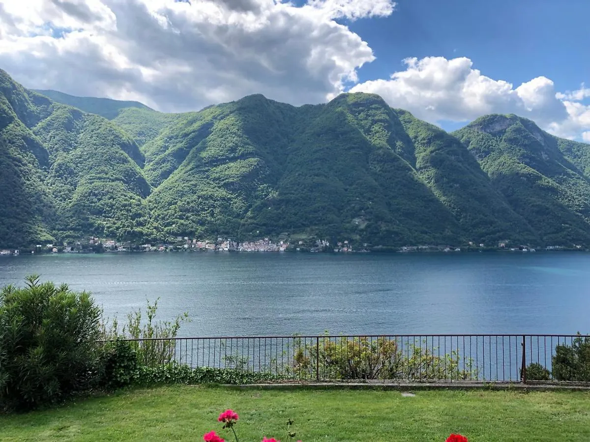 Villa Lovely Stonehouse With Panorama Lake View Nesso 0*,  Italien