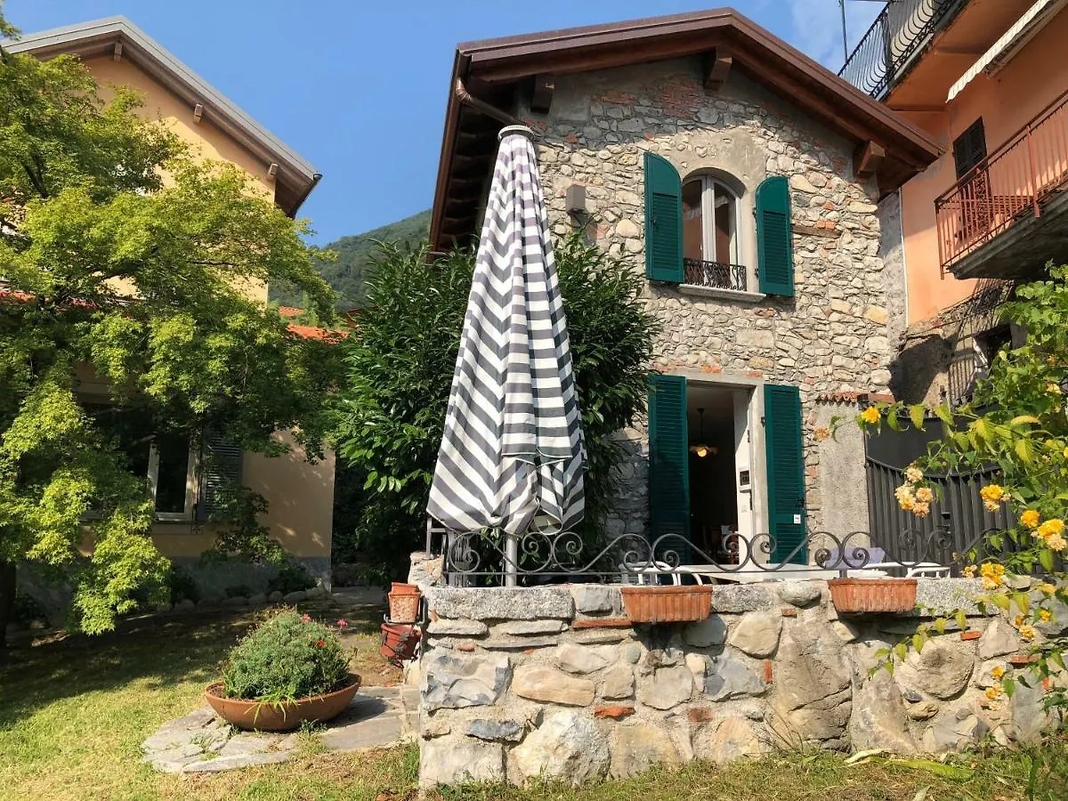 Vila Lovely Stonehouse With Panorama Lake View Nesso