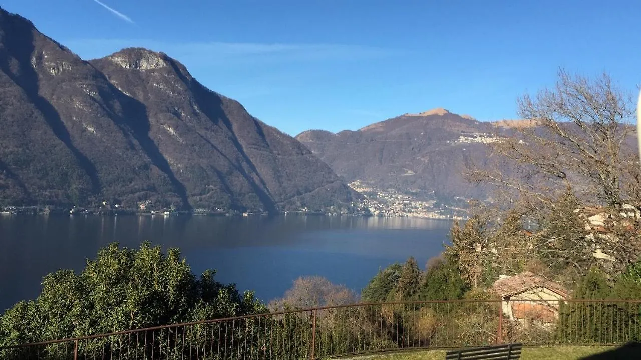 Vila Lovely Stonehouse With Panorama Lake View Nesso